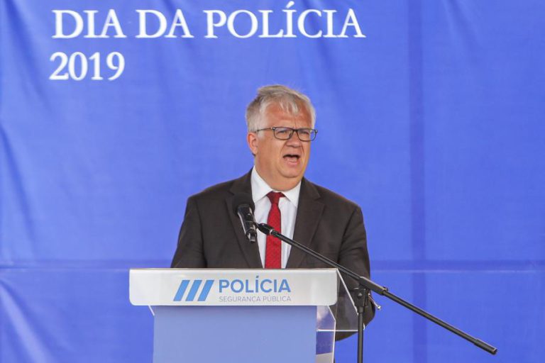MINISTRO DIZ QUE “NÃO HÁ ESPAÇO PARA O RACISMO” NA POLÍCIA