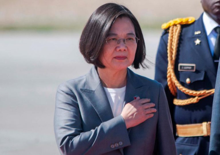TAIWAN PROMETE SEGUIR “PRINCÍPIOS HUMANITÁRIOS” PARA GERIR PEDIDOS DE ASILO DE HONG KONG