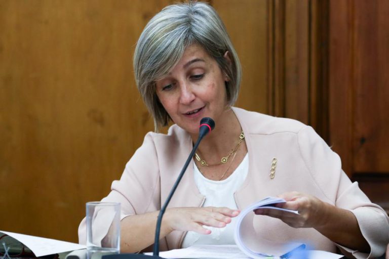 MINISTRA DIZ QUE NÃO SERÁ POR FALTA DE PROFISSIONAIS QUE ESCALAS DAS MATERNIDADES NÃO SERÃO GARANTIDAS