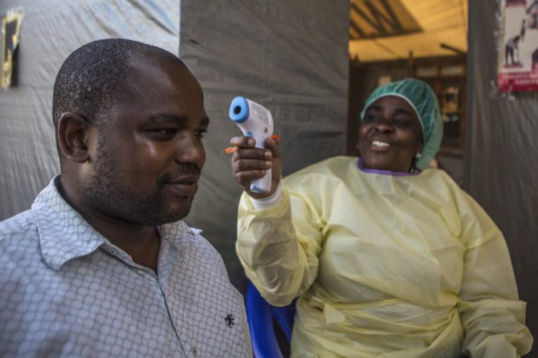 UE REFORÇA COMBATE AO ÉBOLA NA RD CONGO COM MAIS 30 MILHÕES DE EUROS