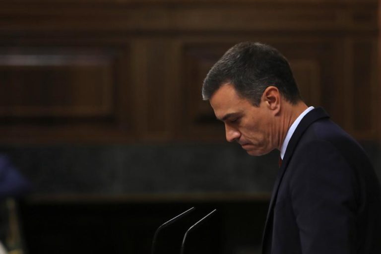 PEDRO SÁNCHEZ TENTA SEM SUCESSO CONVENCER A DIREITA ESPANHOLA A ABSTER-SE