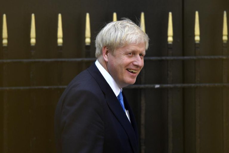 BORIS JOHNSON INDIGITADO PM BRITÂNICO ESTA TARDE APÓS DEMISSÃO DE THERESA MAY