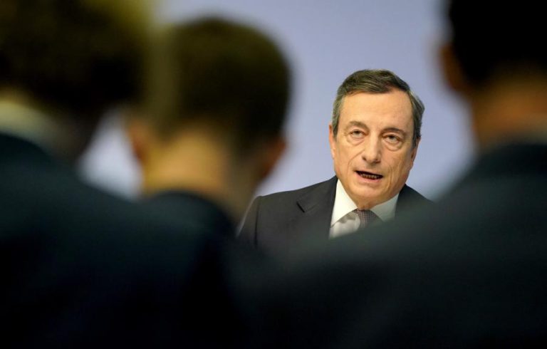 DRAGHI ASSEGURA QUE O BCE VAI AGIR SE INFLAÇÃO CONTINUAR BAIXA