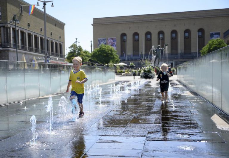 CALOR INTENSO ATINGE PAÍSES NÓRDICOS