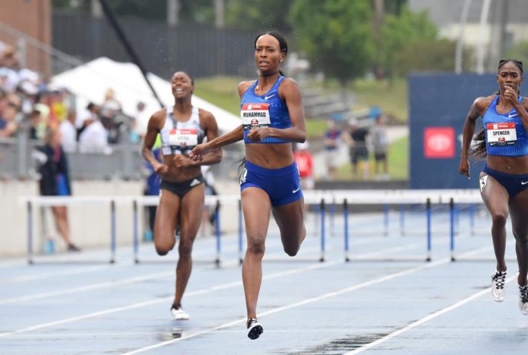 NORTE-AMERICANA DALILAH MUHAMMAD BATE RECORDE MUNDIAL DOS 400 METROS BARREIRAS