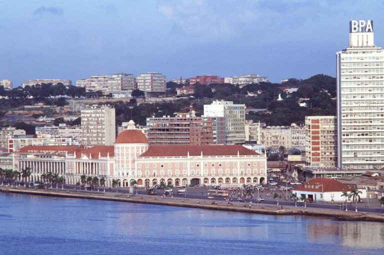 INE DE ANGOLA MELHORA RECESSÃO DO ANO PASSADO DE 1,7% PARA 1,2% DO PIB