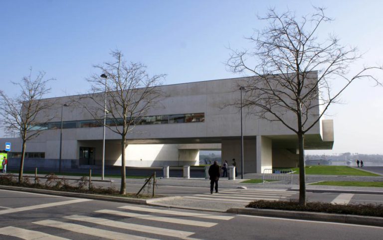 BIBLIOTECA DE VIANA DO CASTELO FECHA PARA OBRAS UM MÊS