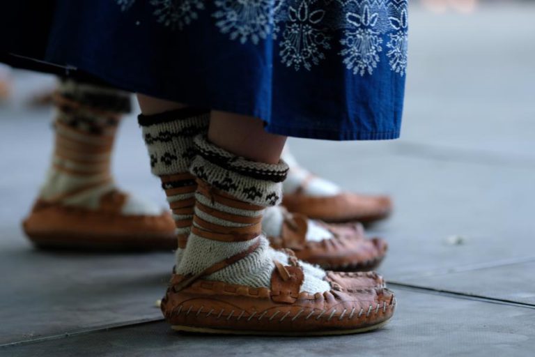 FESTIVAL FOLK AZORES JUNTA 27 GRUPOS DE FOLCLORE DE 14 PAÍSES NA ILHA TERCEIRA