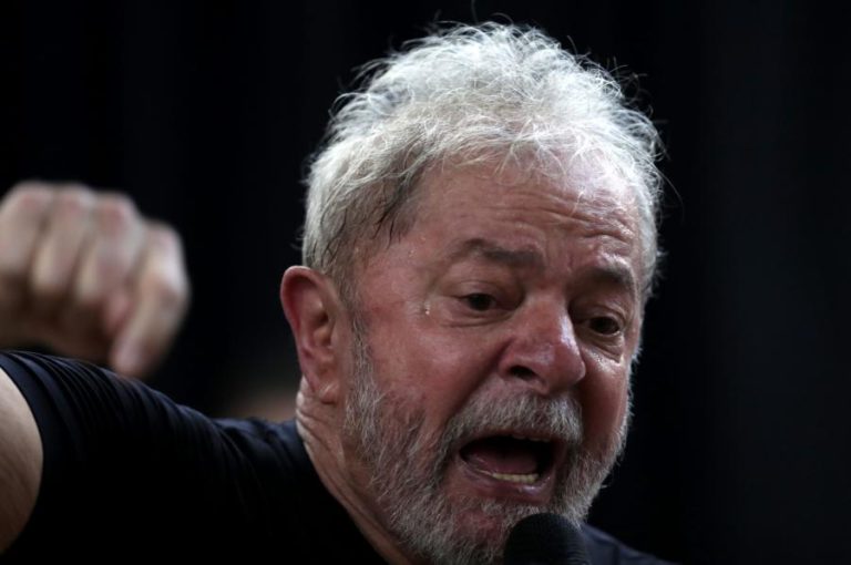 SUPREMO TRIBUNAL FEDERAL DO BRASIL SUSPENDEU TRANSFERÊNCIA DE LULA DA SILVA