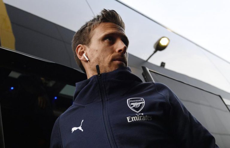 NACHO MONREAL E ELNENY DEIXAM ARSENAL