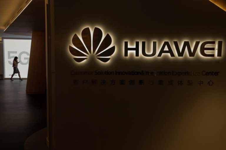 CHINA EXIGE QUE TRUMP CUMPRA COM A SUA PALAVRA E PERMITA NEGÓCIOS COM A HUAWEI