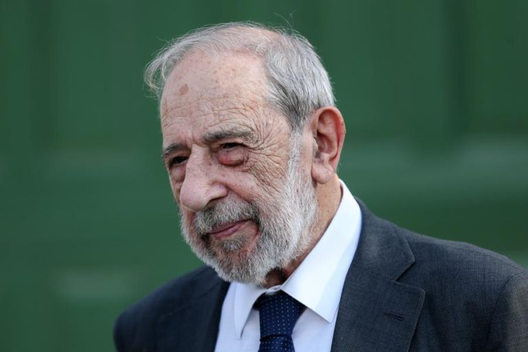 ARQUITETO ÁLVARO SIZA DESENHA PAVILHÃO PARA FEIRA DE MOBILIÁRIO DE XANGAI