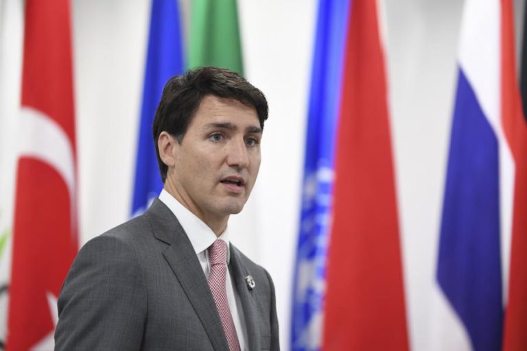 PRIMEIRO-MINISTRO DO CANADÁ VIOLOU LEI DE CONFLITO DE INTERESSES – COMISSÁRIO DE ÉTICA