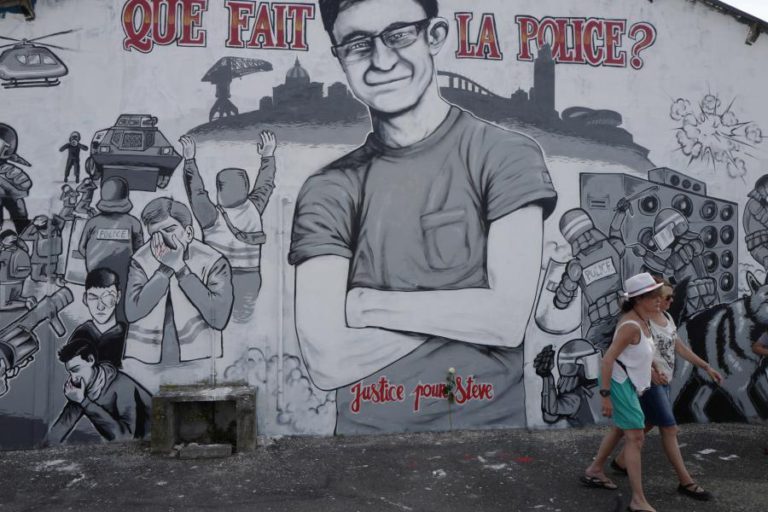 PELO MENOS 30 DETIDOS EM MANIFESTAÇÃO DE HOMENAGEM A LUSODESCENDENTE MORTO EM NANTES