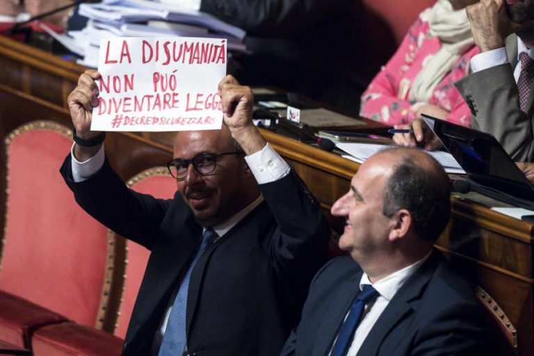 GOVERNO ITALIANO CONSEGUE APROVAR NO SENADO DECRETO DE SALVINI CONTRA ONG QUE SALVAM VIDAS NO MEDITERRÂNEO