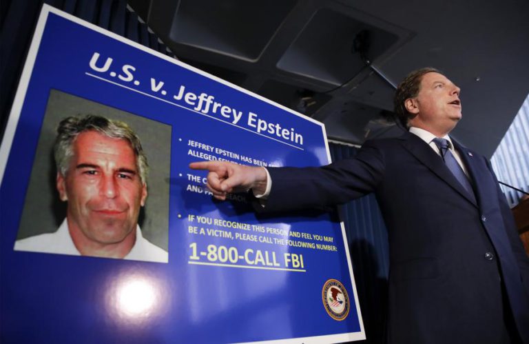 MAGNATA JEFFREY EPSTEIN SUICIDOU-SE NA PRISÃO DE NOVA IORQUE