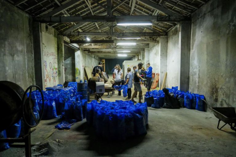 OURO E POEMA “HAVEMOS DE IR A VIANA” INSPIRAM TAPETE EM HONRA DA SENHORA DA AGONIA