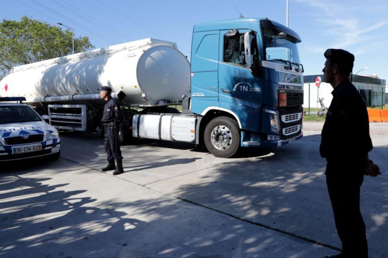 PSP DIZ QUE É “FALSO” HAVER ESQUADRAS ENCERRADAS POR CAUSA DA GREVE DOS MOTORISTAS