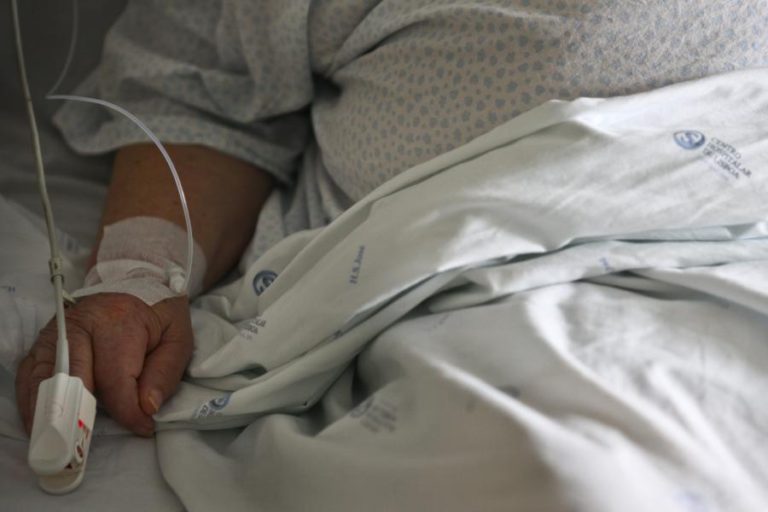 GOVERNO QUER ALARGAR HOSPITALIZAÇÃO DOMICILIÁRIA A TODOS OS HOSPITAIS