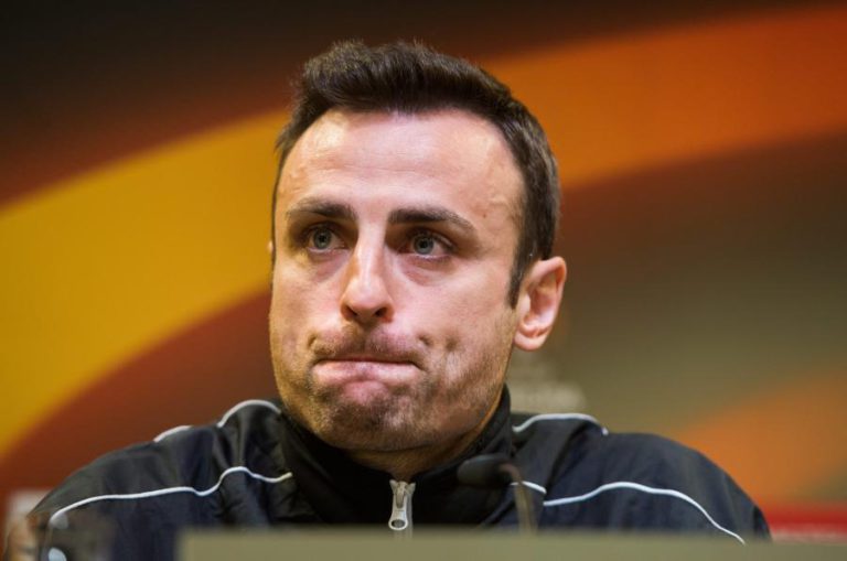 BÚLGARO DIMITAR BERBATOV ANUNCIA FINAL DE CARREIRA AOS 38 ANOS