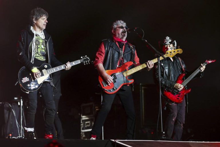 XUTOS & PONTAPÉS TOCADOS POR BANDA MILITAR EM CABO VERDE COM APOIO DE PORTUGAL