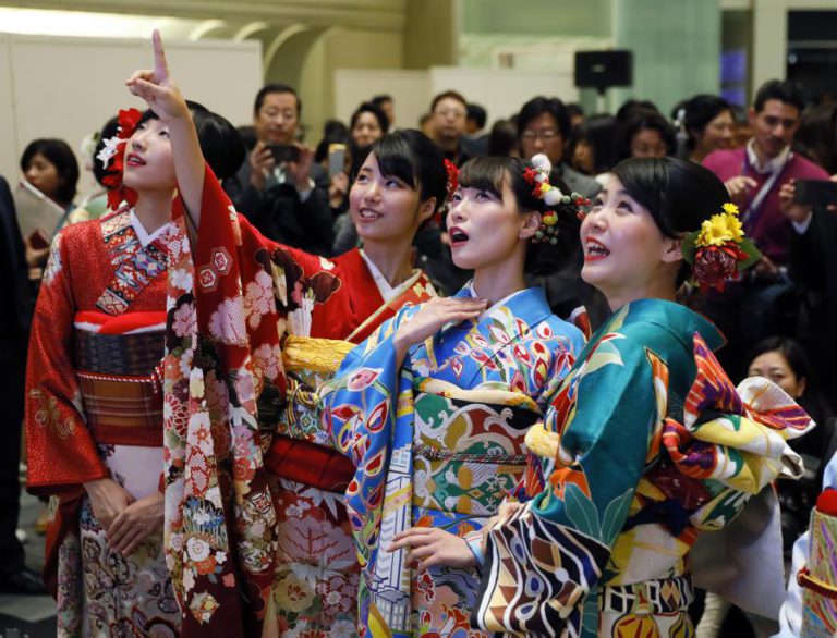 BOLSA DE TÓQUIO AVANÇA 0,54% NO FECHO