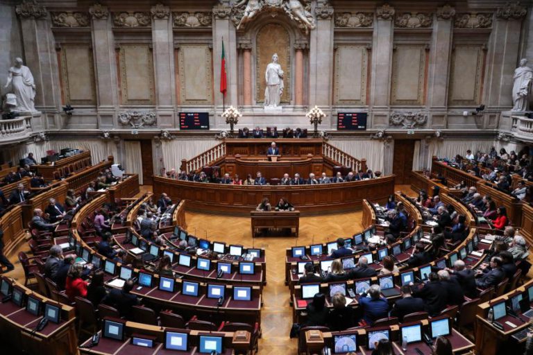 COIMBRA ELEGE NOVE DEPUTADOS APÓS TER PERDIDO UM EM 2011