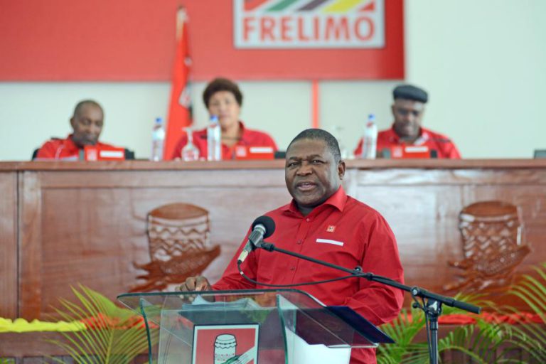 MOÇAMBIQUE/ELEIÇÕES: FRELIMO PRESTA HOMENAGEM A MORTOS EM COMÍCIO