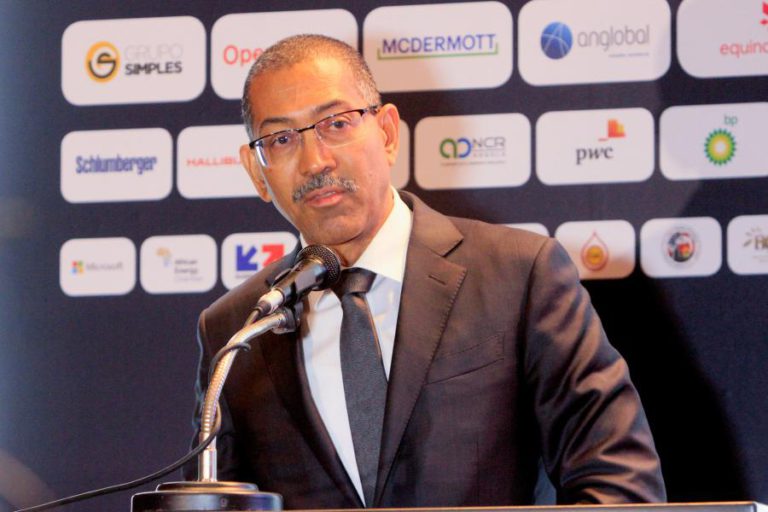 ANGOLA ADMITE LANÇAMENTO EXTRAORDINÁRIO DE CONCESSÕES PETROLÍFERAS