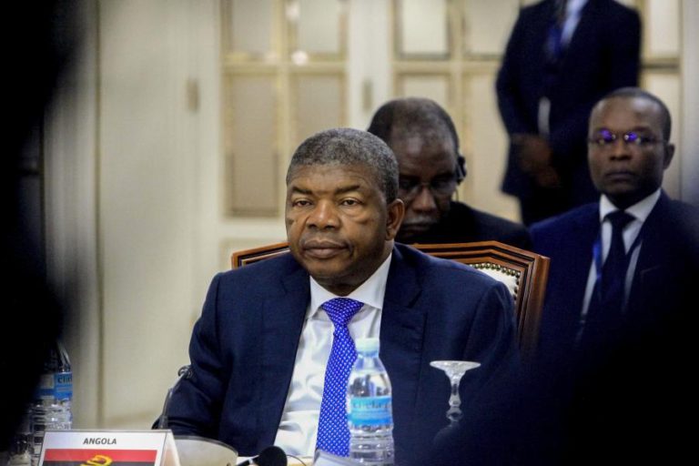 PRESIDENTE DE ANGOLA PARTICIPA EM REUNIÃO DO BANCO MUNDIAL SOBRE DESENVOLVIMENTO AFRICANO