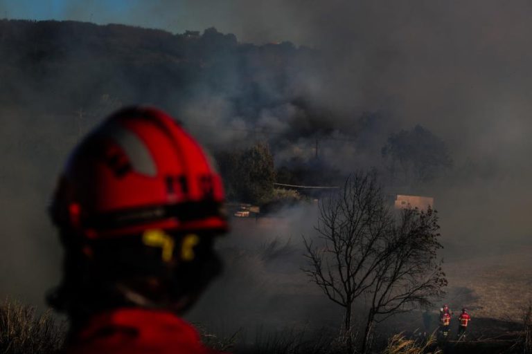 PRISÃO PREVENTIVA PARA BOMBEIRO SUSPEITO DE ATEAR FOGOS EM TORRES VEDRAS