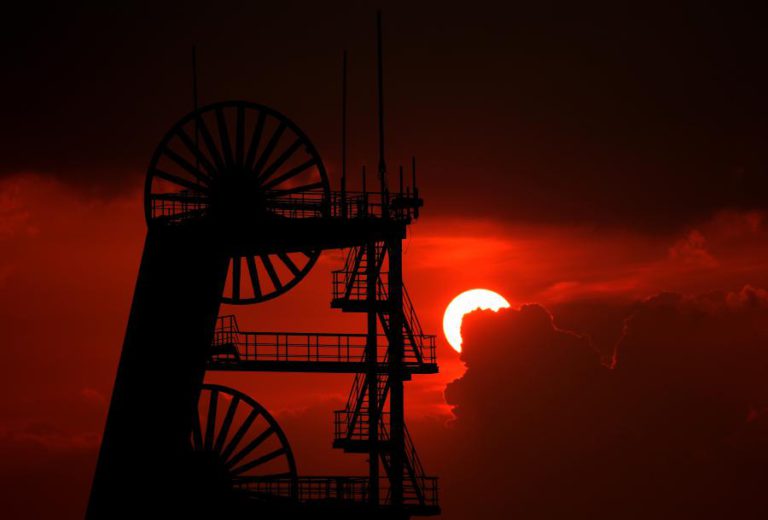 PRODUÇÃO INDUSTRIAL NA ALEMANHA CAI 4,2% EM JULHO