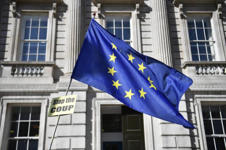 PARLAMENTO BRITÂNICO DEBATE HOJE LEGISLAÇÃO SOBRE NOVO ADIAMENTO