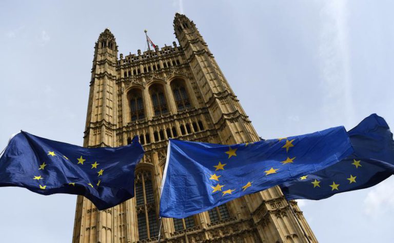 TRIBUNAL REJEITA PEDIDO DE CANCELAMENTO DA SUSPENSÃO DO PARLAMENTO BRITÂNICO