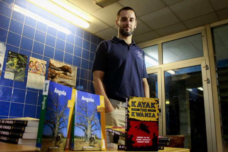 RECORDISTA DE CAIAQUE EM ANGOLA QUER ESCREVER GUIA SOBRE A GUINÉ-BISSAU