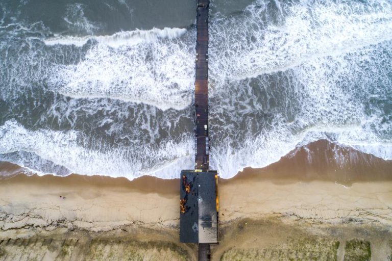 FURACÃO DORIAN CHEGA AO CANADÁ COM FORTES CHUVAS E ONDAS DE 20 METROS