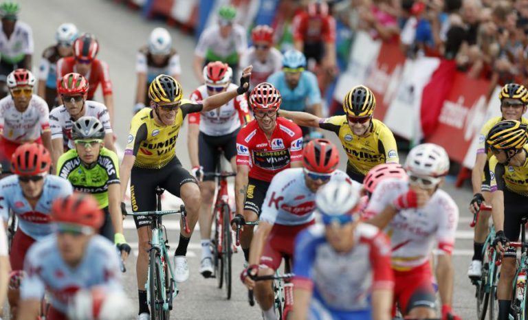 VUELTA: ROGLIC CONFIRMA TRIUNFO EM ÚLTIMA ETAPA GANHA AO ‘SPRINT’ POR JAKOBSEN