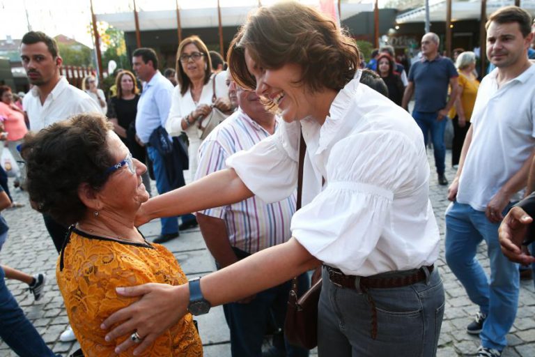 ASSUNÇÃO CRISTAS DEFENDE CUIDADOS DE SAÚDE DE QUALIDADE A TODOS OS CIDADÃOS