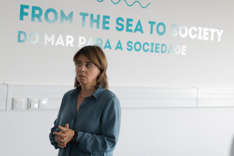 CATARINA MARTINS PEDE “BANCADA FORTE E GRANDE” PARA EVITAR “NEGOCIAÇÕES PEQUENINAS”