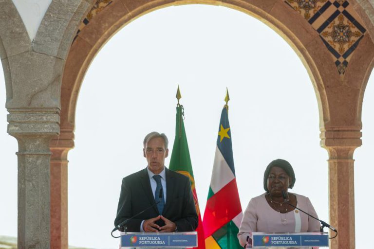 PORTUGAL VAI FORNECER EQUIPAMENTO MILITAR À REPÚBLICA CENTRO-AFRICANA
