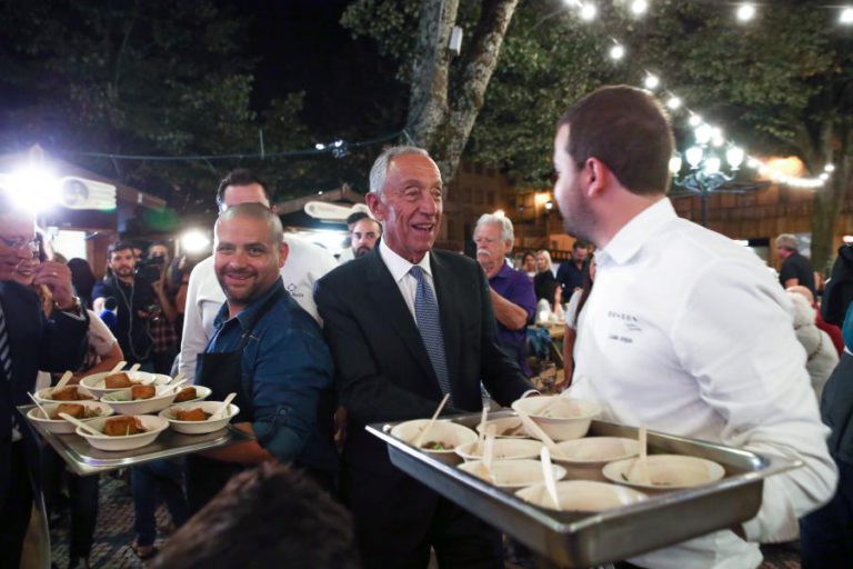 MARCELO REBELO DE SOUSA ELOGIA DEBATE POLÍTICO NA PRÉ-CAMPANHA ELEITORAL E APELA AO VOTO