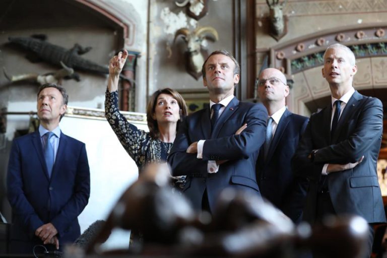 MACRON DEFENDE O “REGRESSO DA CORAGEM” PARA VENCER DESAFIOS MUNDIAIS