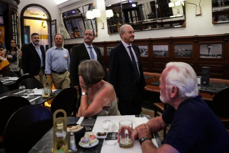 RIO ALERTA QUE GOVERNO PODE ESTAR A PREPARAR “OUTRA ENCENAÇÃO”