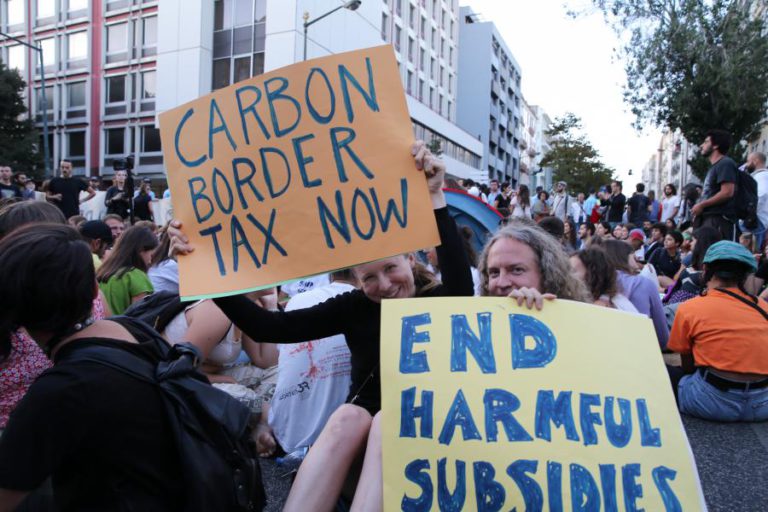 MILHÕES DE PESSOAS MARCHARAM NO MUNDO PELO AMBIENTE