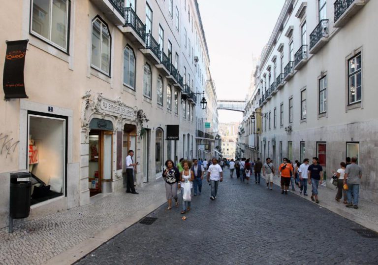 ECONOMISTAS AFASTAM CENÁRIO DE RECESSÃO NO CURTO PRAZO