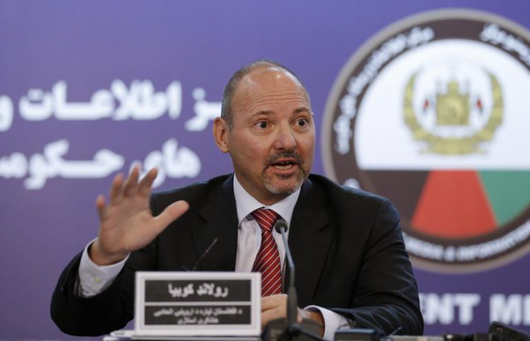 UNIÃO EUROPEIA PEDE CESSAR-FOGO NO AFEGANISTÃO E REGRESSO ÀS NEGOCIAÇÕES