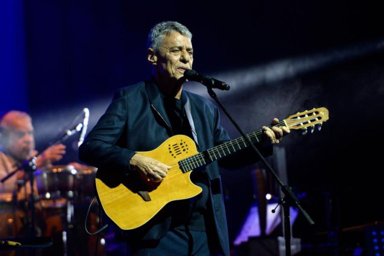 CHICO BUARQUE LANÇA NOVO ROMANCE “ESSA GENTE” NO PRÓXIMO MÊS