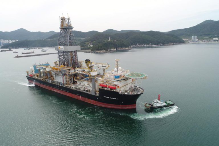 NAVIO-SONDA DA SONANGOL RETIDO NA MALÁSIA