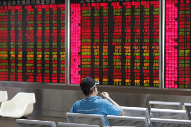 BOLSA DE XANGAI ENCERRA A CAIR 0,50%