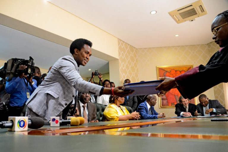 RENAMO RECORRE AO CONSTITUCIONAL CONTRA O QUE CLASSIFICA COMO “CIRCO”